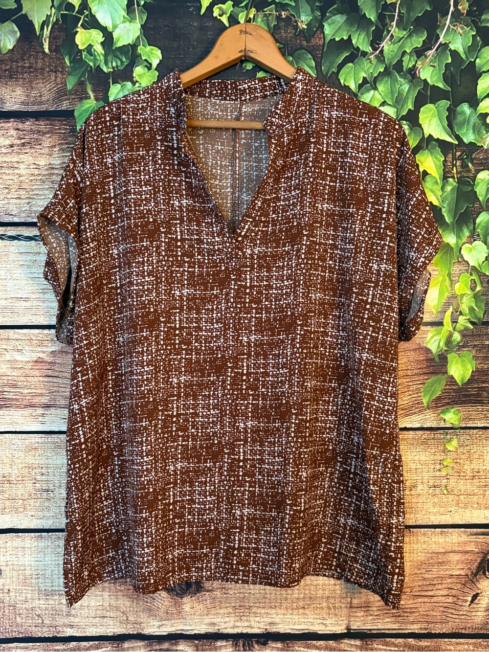 ๐ฟ5/$25 SHEIN Abstract Dress Shirt